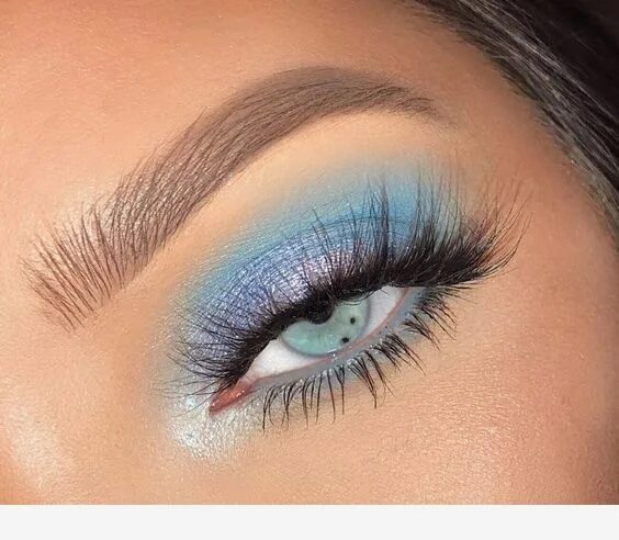 Макияж глаз в голубых тонах Eyeshadow Colours for Blue Eyes Blogmas Day 12 Eyeshadow makeup, Colorful eye ma