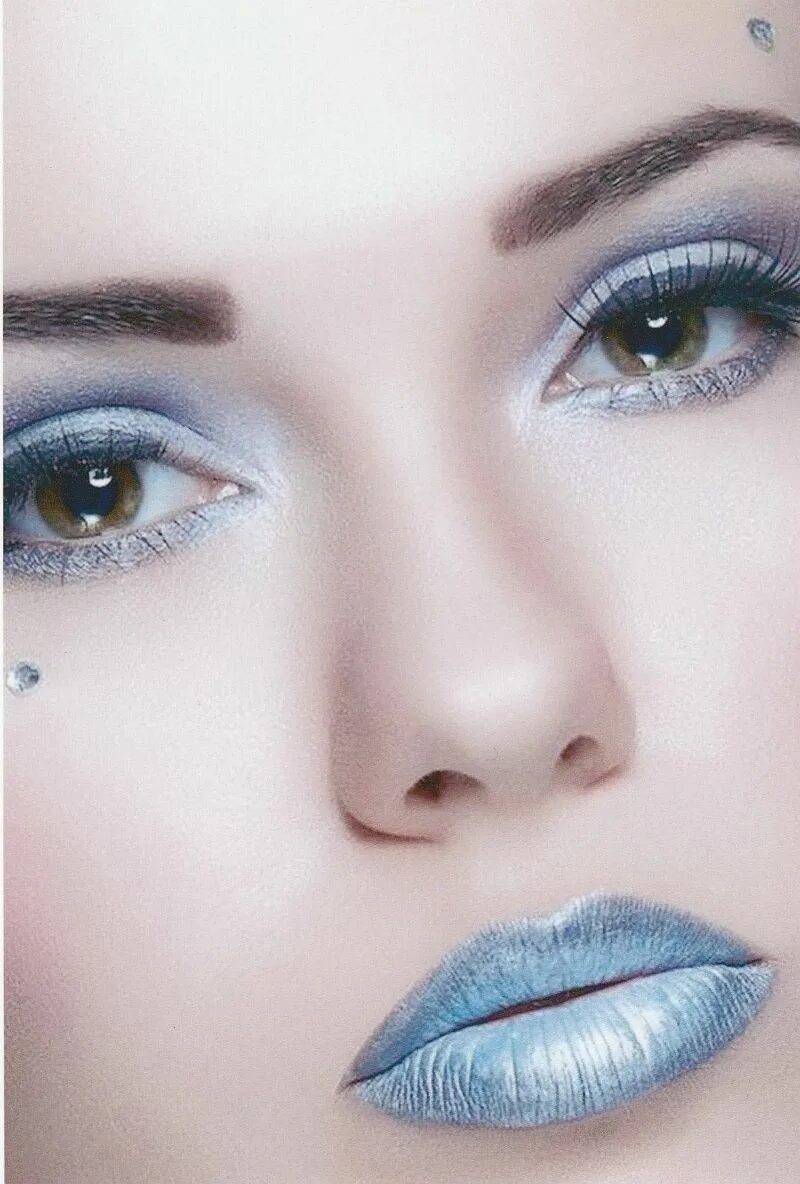 Макияж глаз в голубых тонах Smoky blue. Maquillage bleu, Maquillage de scène, Fard à paupières bleu