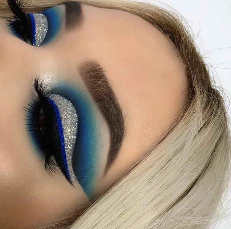 Макияж глаз в голубых тонах Pin by Kristina Hoople on Makeup Makeup tutorial eyeliner, Eye makeup designs, E