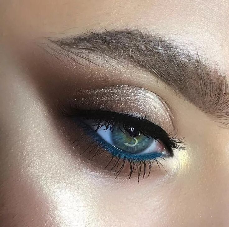 Макияж глаз век Pin by Sierra Khan on Ｂｅａｔ Ｍｙ Ｆａｃｅ Eye makeup tips, Natural eye makeup, Smokey e