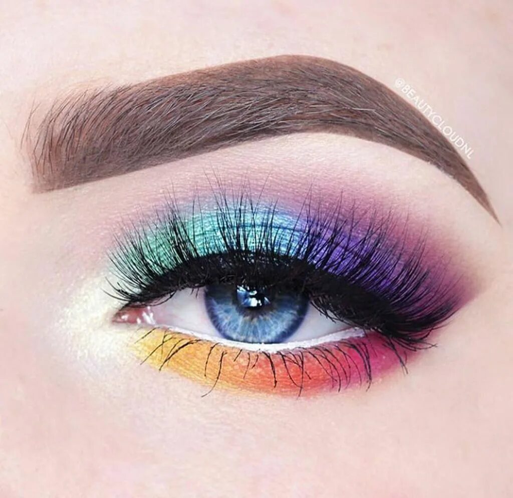 Макияж глаз яркими цветами Arcoiris #makeupideasnoche Colorful eye makeup, Rainbow eyeshadow, Eyeshadow mak