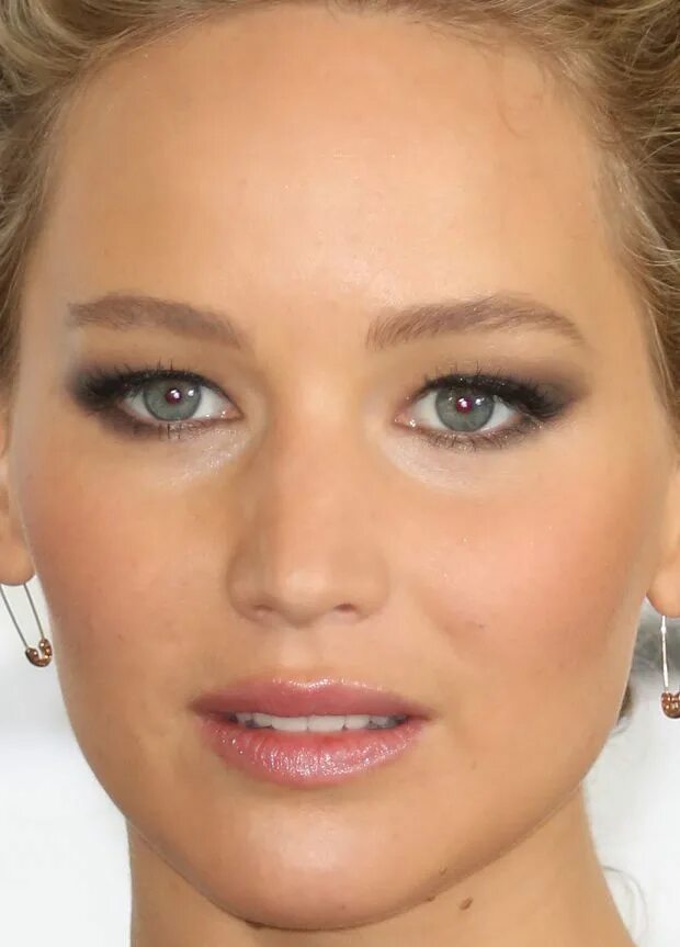 Макияж глаз звезд eye makeup - winged lid shadow shape to lift hooded eyes on Jennifer Lawrence Ma