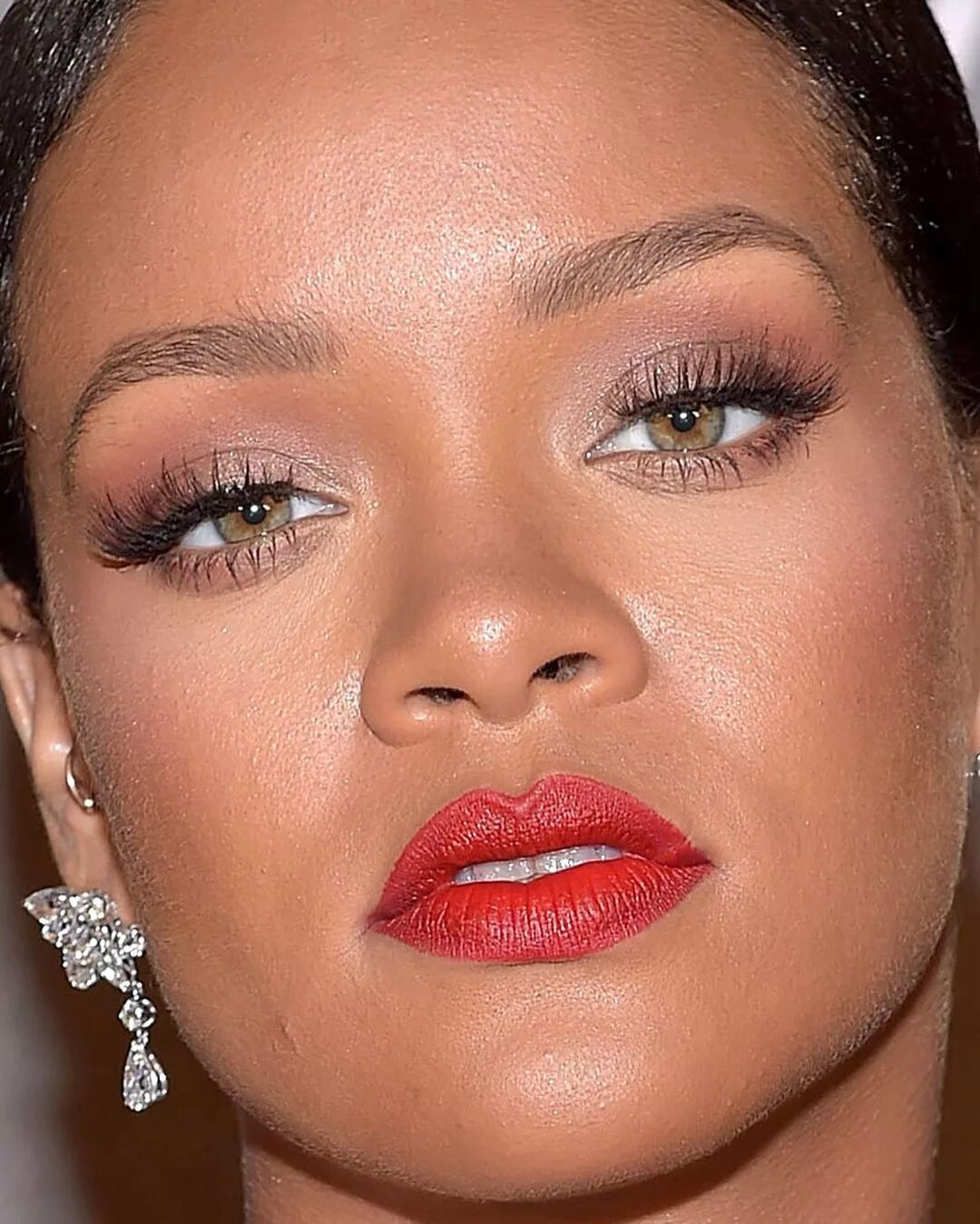 Макияж глаз звезд Instagram post by Rihanna Diary Official * Mar 25, 2018 at 11:09am UTC Celebrity