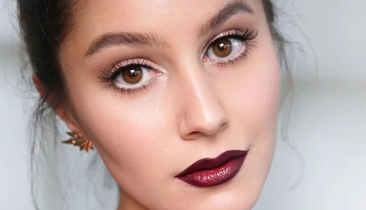 Макияж глубоких маленьких глаз Make-up Tips To Hide Chubby Cheeks - lifeberrys.com