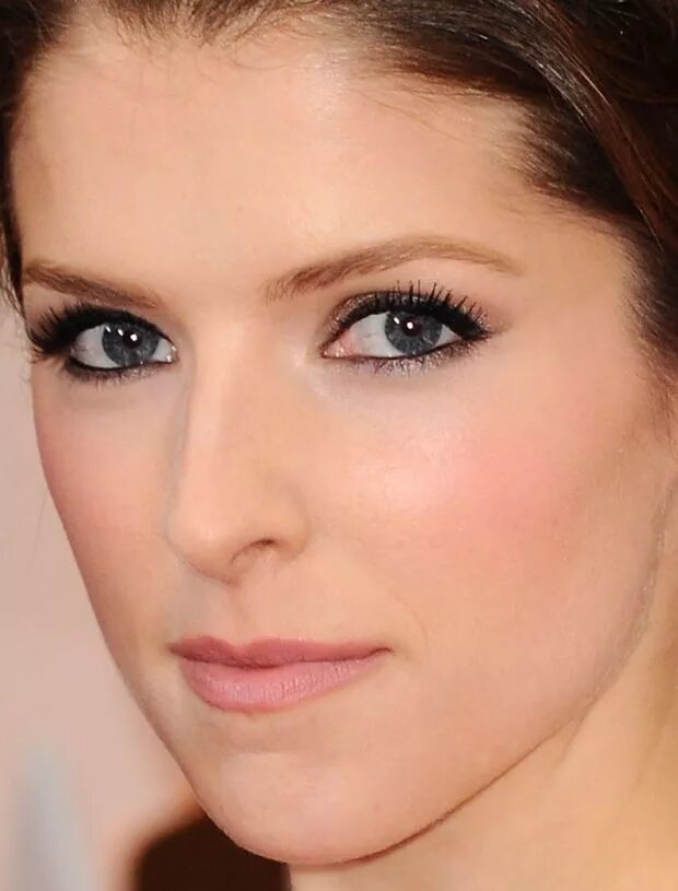 Макияж глубоко посаженных глаз с нависшим веком Oscars 2015: The Best (And Worst) Celebrity Hair and Makeup Looks on the Red Car