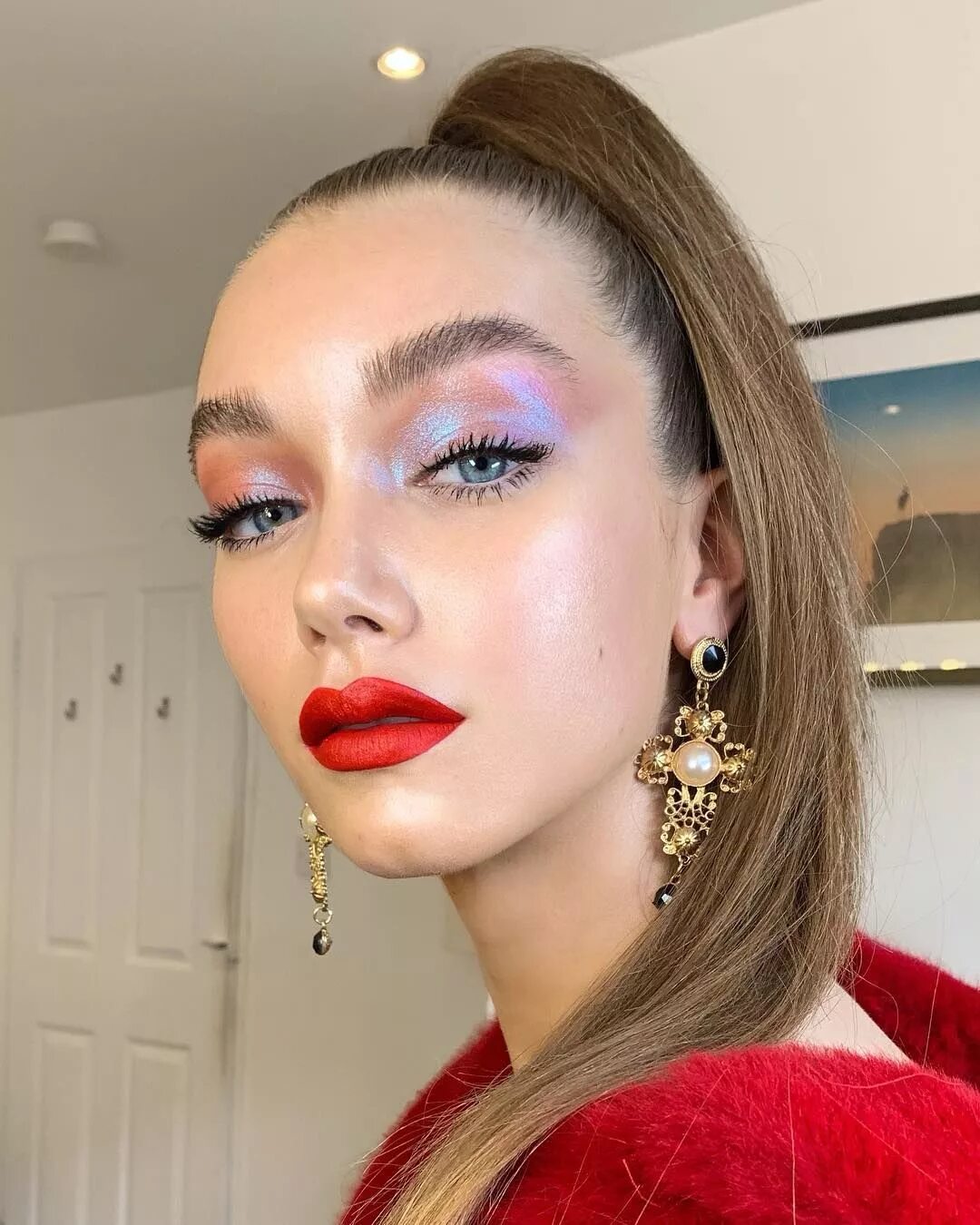 Макияж год Nikki_Makeup on Instagram: "A little bit in love with this eyeshadow from @nabla