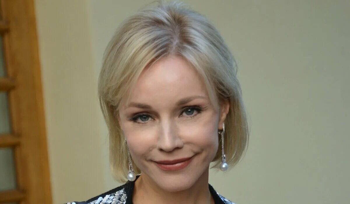Марина зудина фото 2023 Было-стало: Марина Зудина показала, как изменилась за последние 30 лет