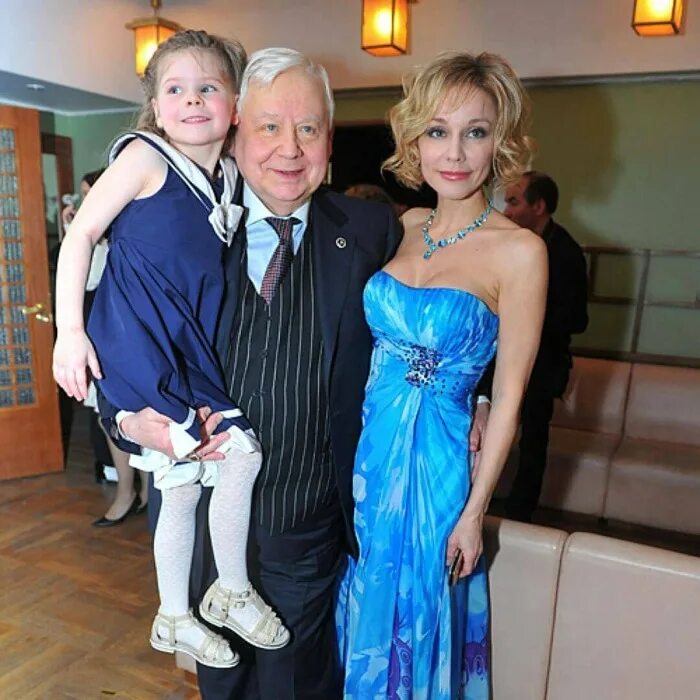 Марина зудина и олег табаков фото Вдова Олега Табакова сделала пластику, как у Деми Мур: Как выглядит сегодня Мари