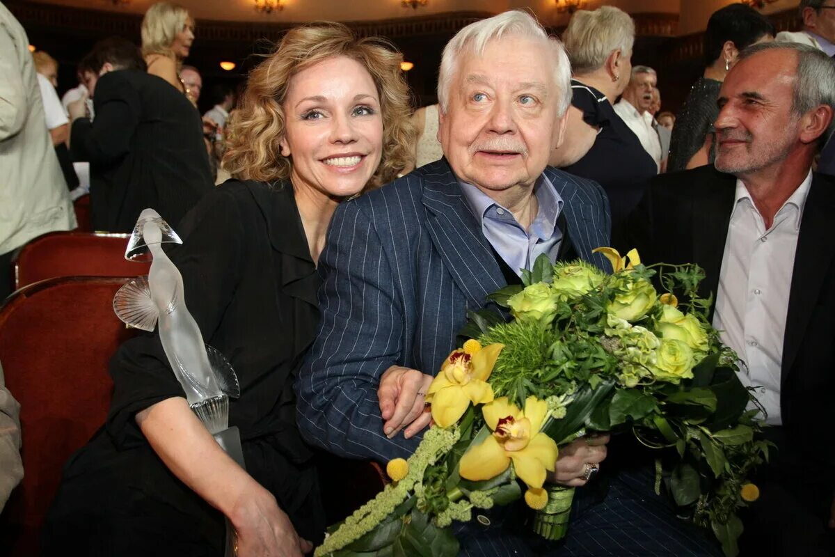Марина зудина и олег табаков фото Вылитый папа": вдова Олега Табакова показала фото их взрослого сына Дважды Два Д