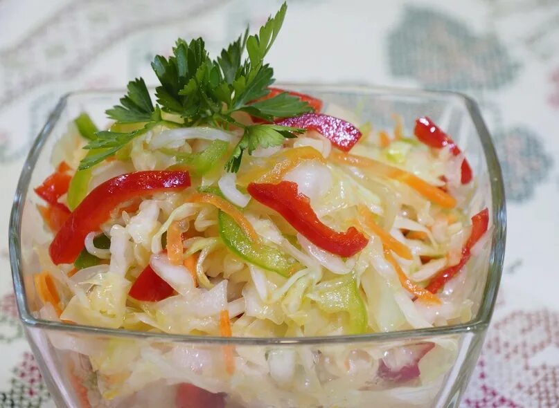 Маринованная капуста быстрого приготовления фото Вкусная капуста на зиму - 3 рецепта 1. Болгарский перец, фаршированный капустой 