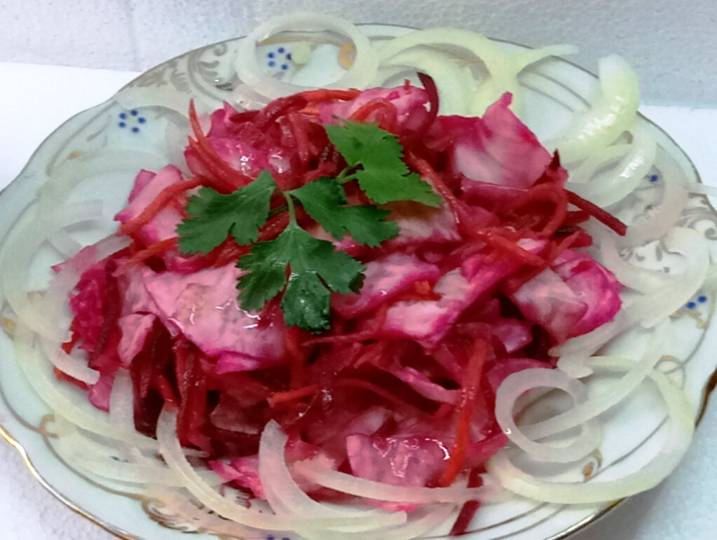 Маринованная капуста пальчики оближешь рецепт с фото Розовая капуста, маринованная со свеклой. Пальчики оближешь! Рецепты от 7dach Дз