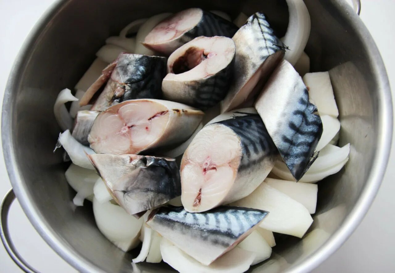 Маринованная скумбрия в домашних условиях фото Замариновать скумбрию с луком кусочками: найдено 80 картинок