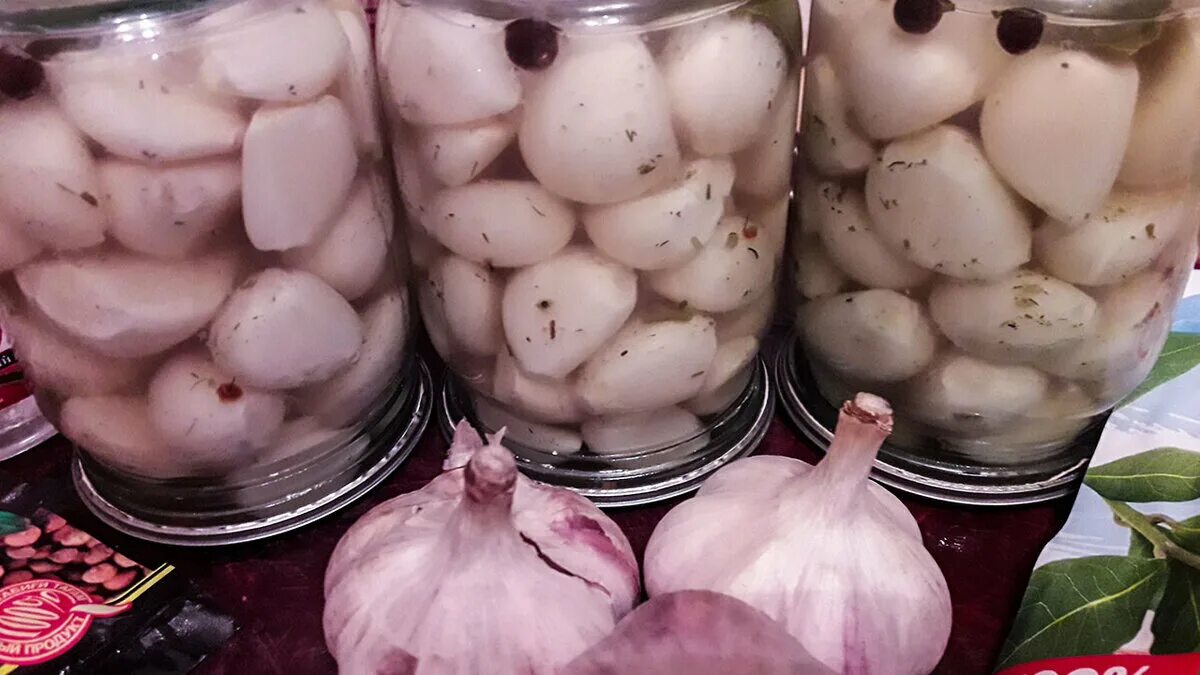 Маринованный чеснок фото Как мариновать молодой чеснок! Зубчиками на зиму KuhnyaSad Дзен