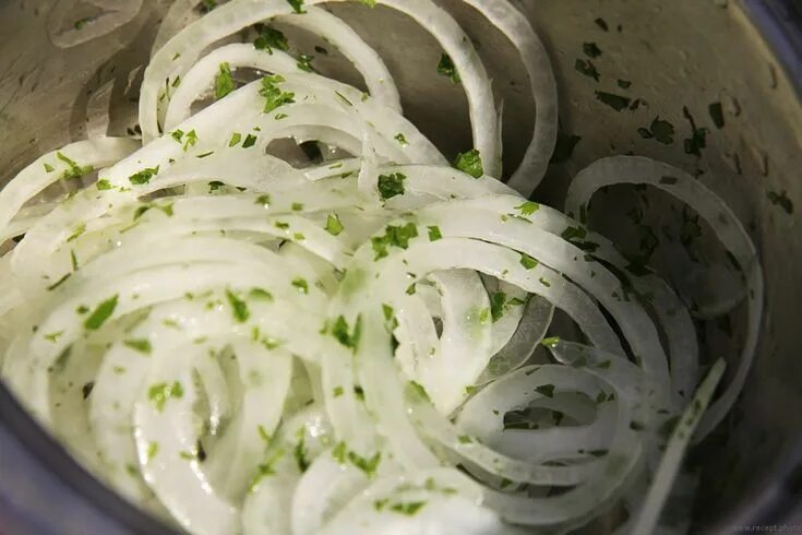 Маринованный лук рецепт с фото быстро Как быстро замариновать лук к шашлыку и не только Pollo