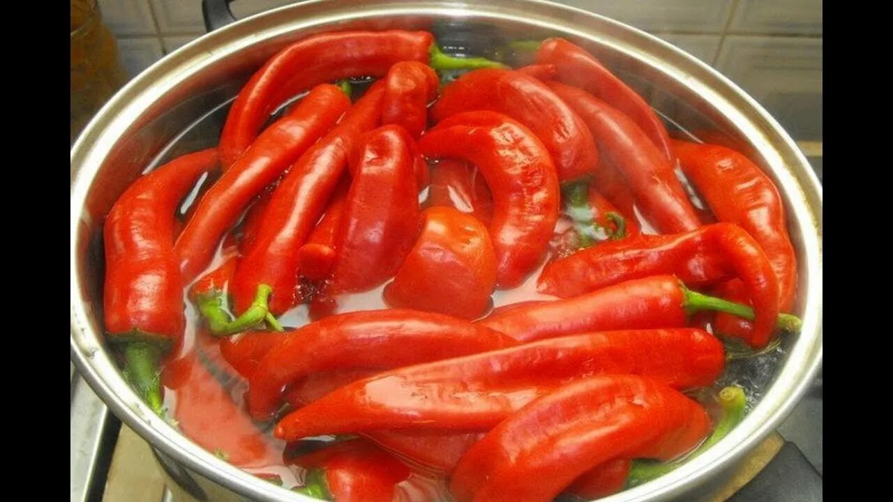 Мариновать острый перец рецепт с фото Перец горький маринованный на зиму - YouTube