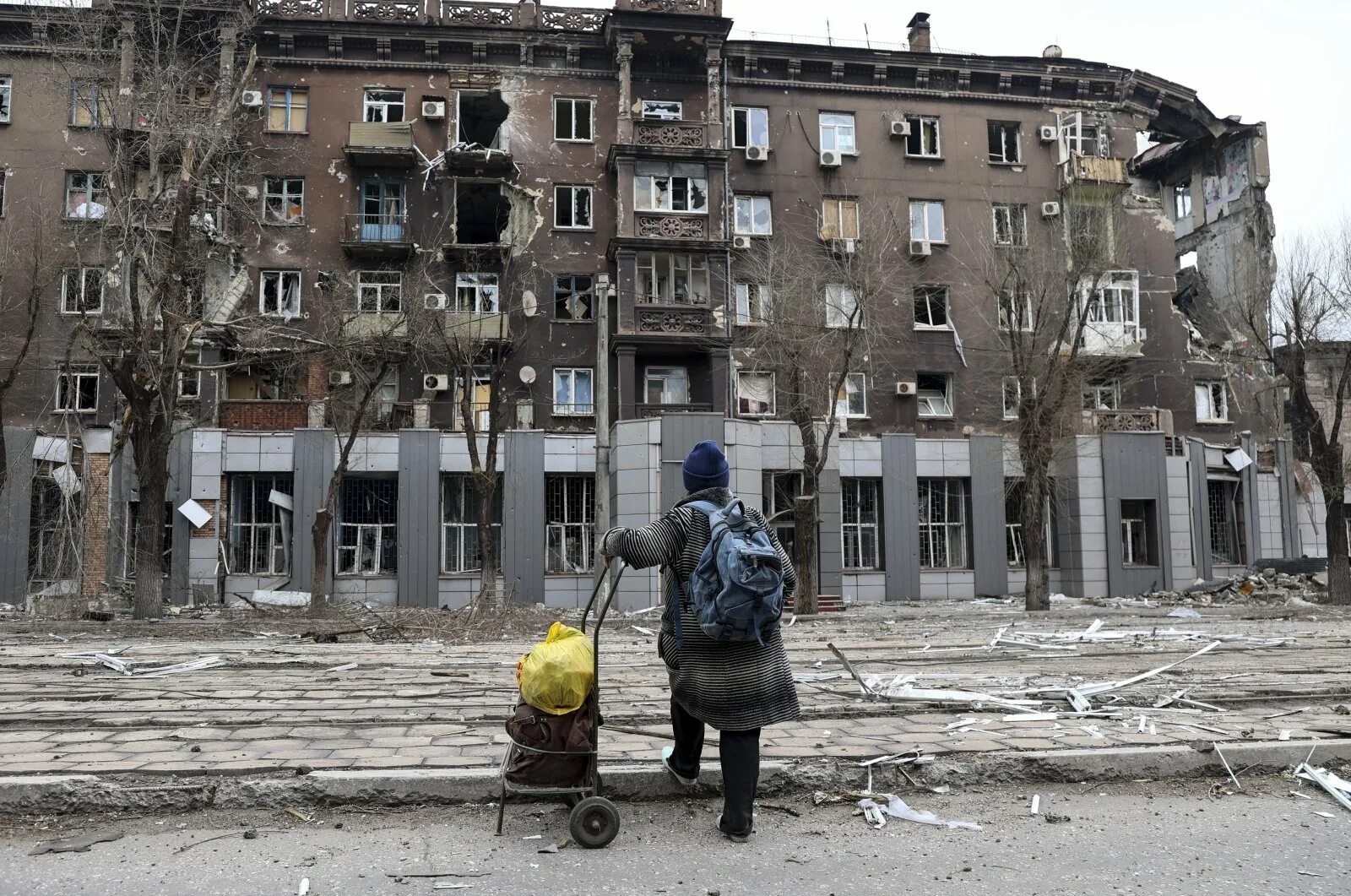 Мариуполь сегодня фото 2024 Inhuman' situation in Mariupol, Russia claims almost full control Daily Sabah