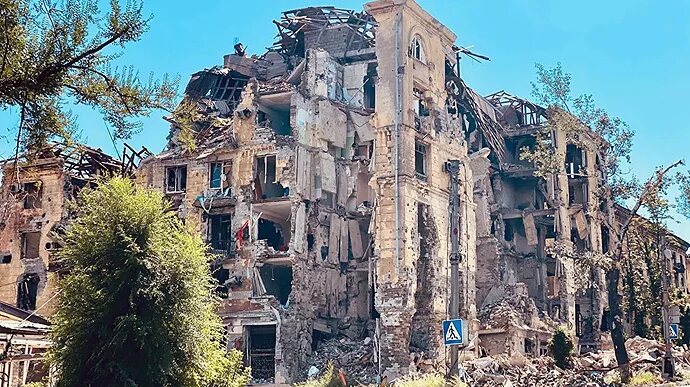 Мариуполь сегодня фото восстановление Mariupol: occupiers plan to conduct military draft in September Mayor's Advisor