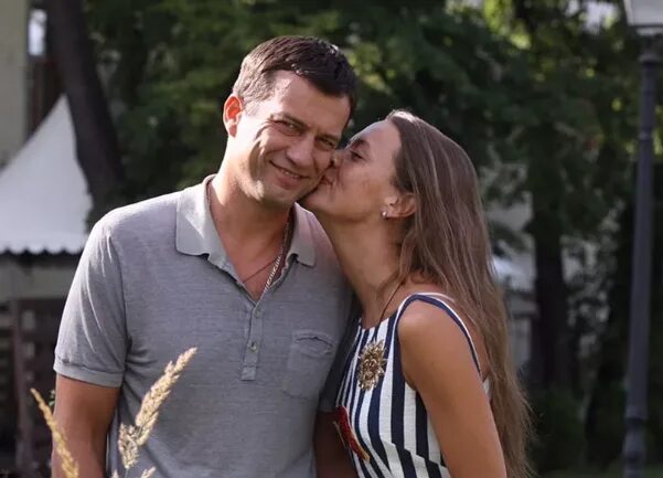 Мария добржинская фото свадьбы Супруги в жизни и на экране: Актерские пары, которые образовались на съёмках кин