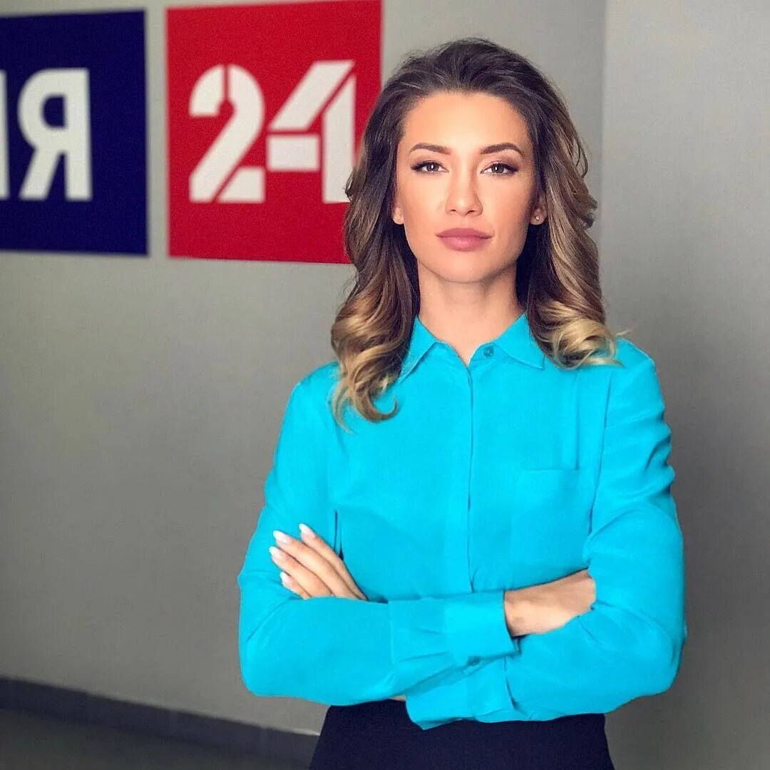 Мария филиппова ведущая россия 24 фото ребята, у @m_gladkikh на телефоне почему-то нет режима портретной съемки. я. Мар