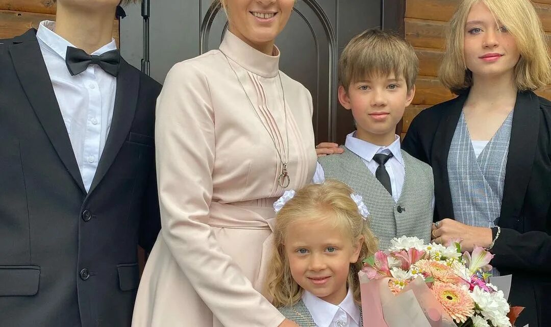 Мария львова белова и малафеев свадьба фото 9 детей и муж-священник: что известно о Марии Львовой-Беловой, новом детском омб