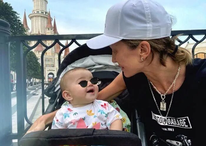 Мария жизнь дети фото биография День рождения: Мария Шейх. Родилась 26 апреля 1990 года в Перми. Российская певи
