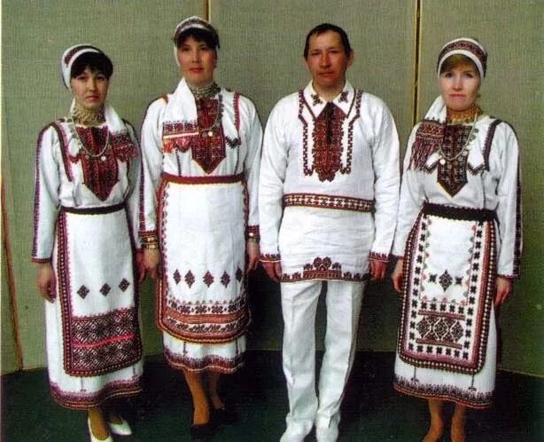 Марийский национальный костюм женский фото FolkCostume&Embroidery: Overview of the Folk Costumes of Europe Folk costume, Co