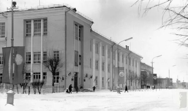 Марийский радиомеханический техникум ул пушкина 27 фото История здания на углу улиц Пушкина и Палантая в Йошкар-Оле