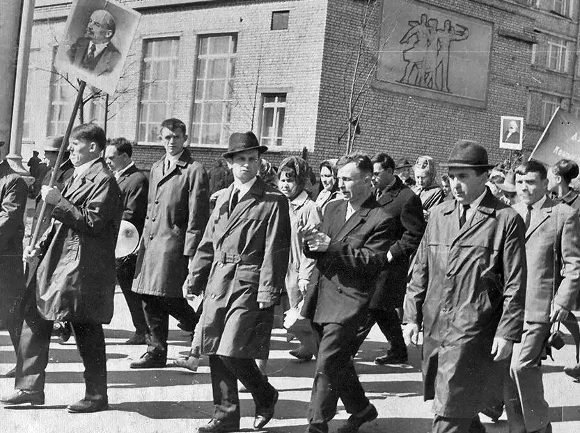 Марийский радиомеханический техникум ул пушкина 27 фото Простые фотографии из СССР, которые стали забывать: Праздники, парады и повседне