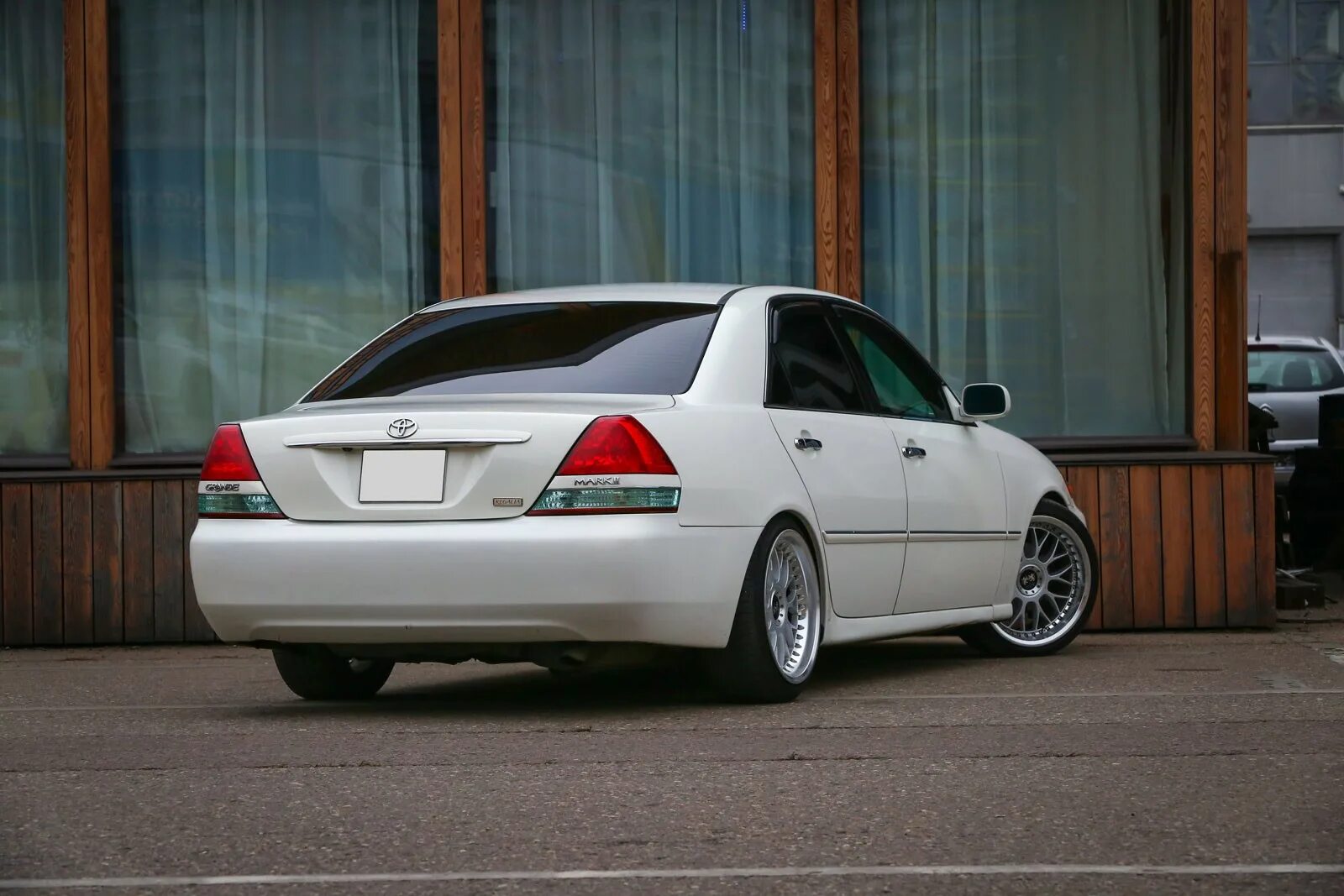 Марк 110 кузов фото Toyota Mark II X110 с пробегом: гнилые пороги, железо за копейки и салон-чемпион