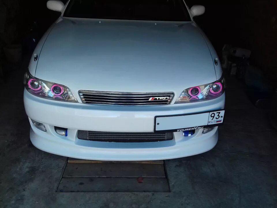Марк 90 тюнинг фар Toyota Mark II 90. Светодиодные вставки RGB в альтернативные фары - TAU tech на 