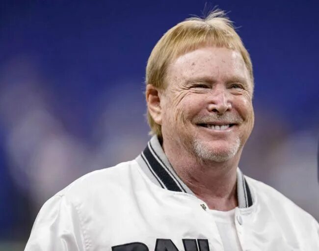 Марк дэвис фото в молодости Raiders Owner Mark Davis, Worth $500 Million, Cashes In On Vegas Slot Machine In