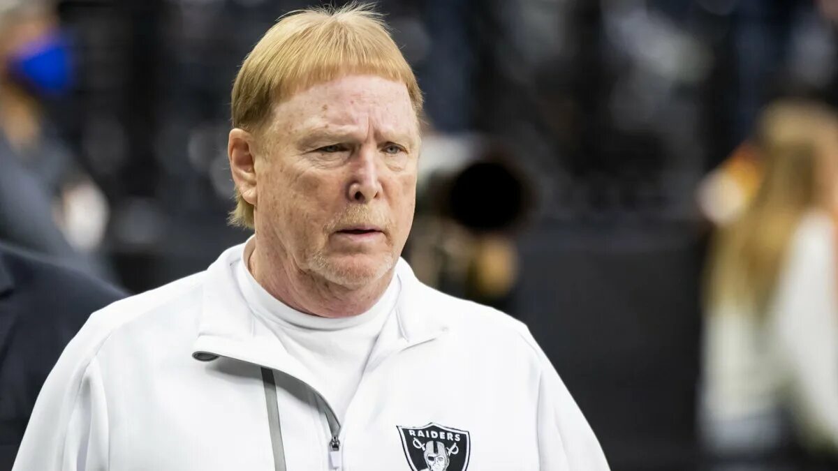 Марк дэвис фото в молодости Mark Davis, Raiders Players Upset With Browns Game Postponement - NBC Chicago