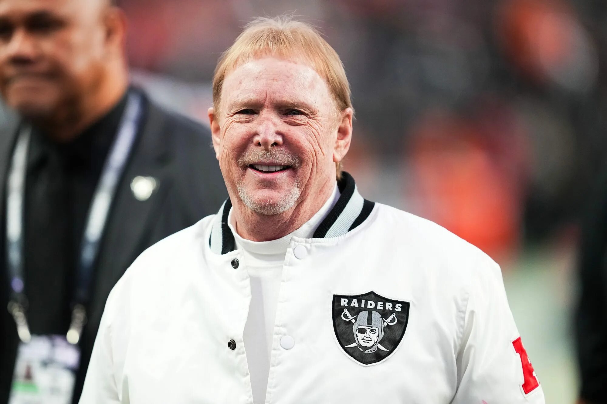 Марк девис миллиардер фото Raiders' Mark Davis upset over potential A's move to Las Vegas: 'I won't forget