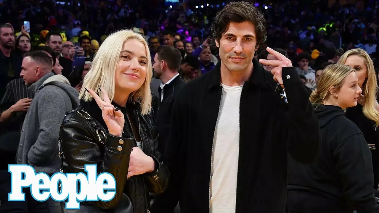 Марк девис миллиардер фото Ashley Benson Is Engaged to Oil Heir Brandon Davis: 'My Best Friend' PEOPLE - Yo