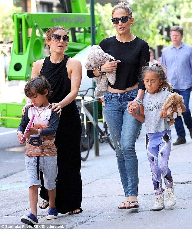 Марк энтони дети фото Jennifer Lopez and Marc Anthony are working on album Celebrity moms, Jennifer lo