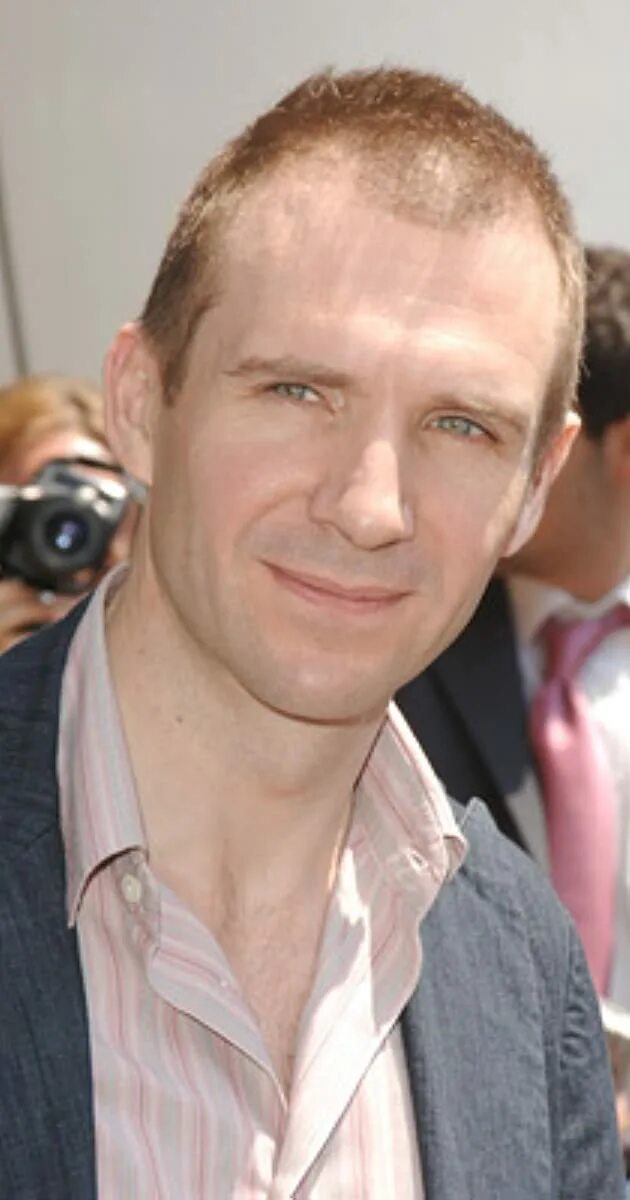 Марк файнс фото Ralph Fiennes Photo 16 Of 51 Pics, Wallpaper - Photo #241813 - Theplace2 A99