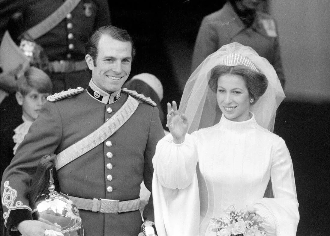 Марк филлипс муж принцессы анны фото Princesses' weddings have long reflected changing times, Royal Household’s statu