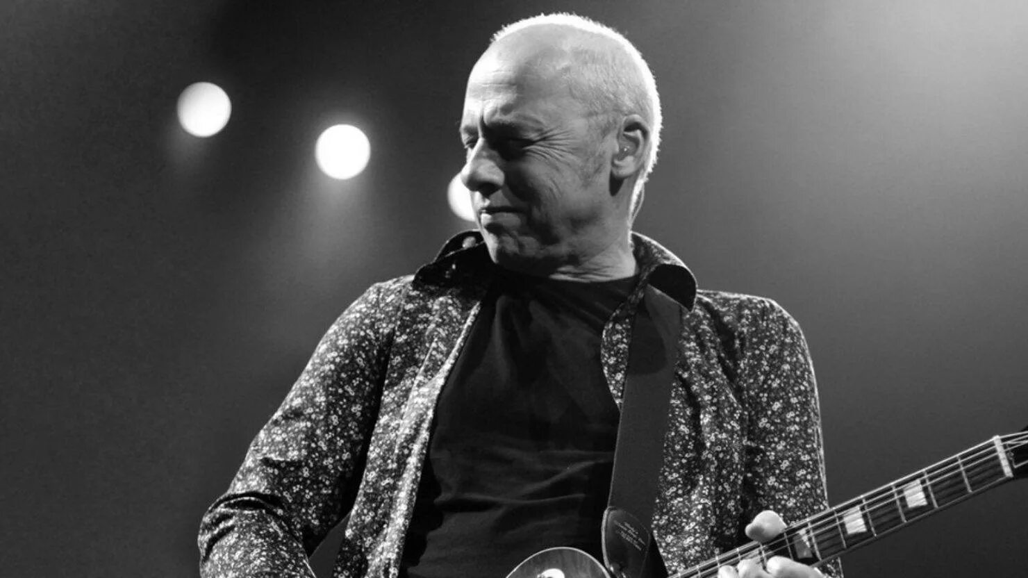 Марк нопфлер сейчас фото Mark Knopfler Offers 'So Far Away' Tour Debut In Prague