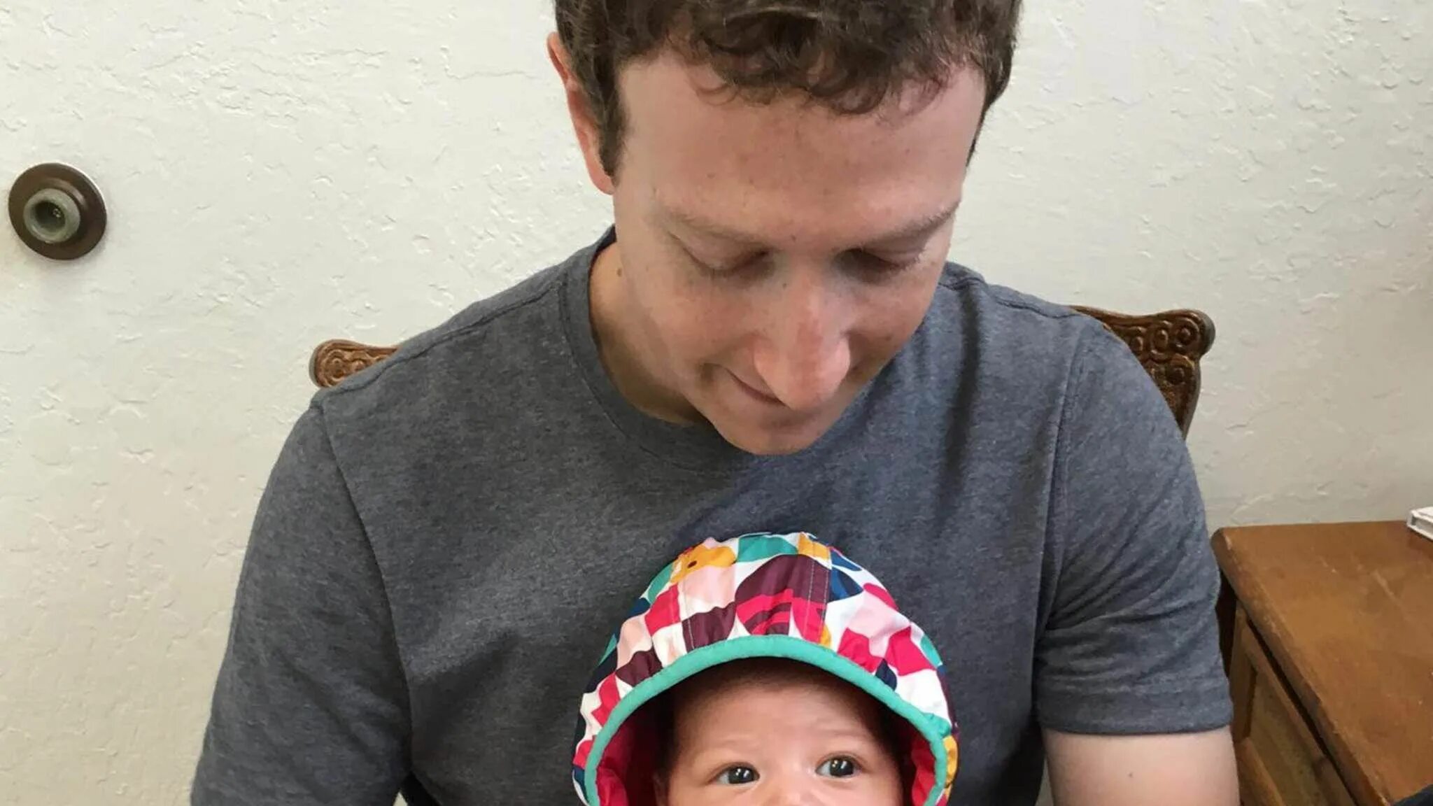Марк цукерберг дети фото 50 Shades Of Grey: Mark Zuckerberg Back To Work Science & Tech News Sky News