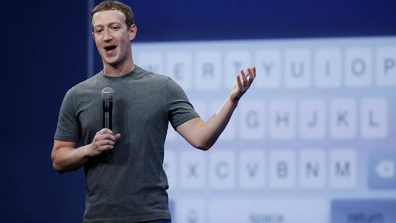 Марк цукерберг фото Facebook founder Zuckerberg wants to build artificially intelligent butler Fox N