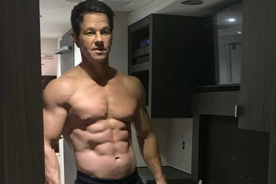 Марк уолберг 2024 фото Mark Wahlberg's Diet & Workout Plan Man of Many Mark wahlberg diet, Workout plan