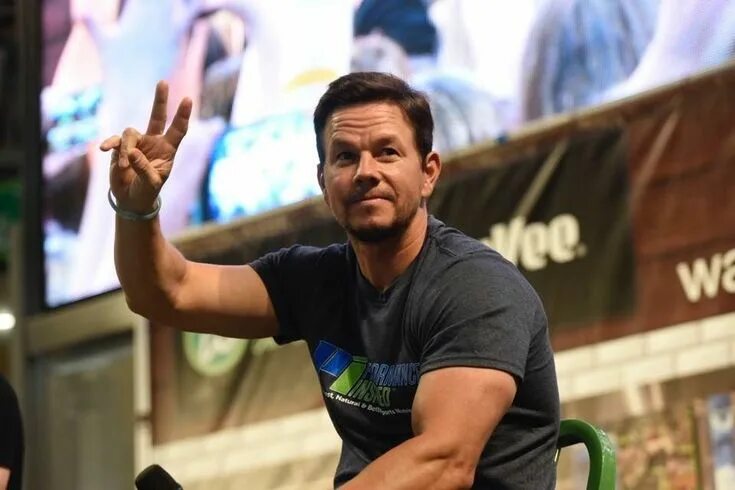 Марк уолберг фото 2024 года Mark Wahlberg - Attore - Biografia e Filmografia - Ecodelcinema Mark wahlberg, A