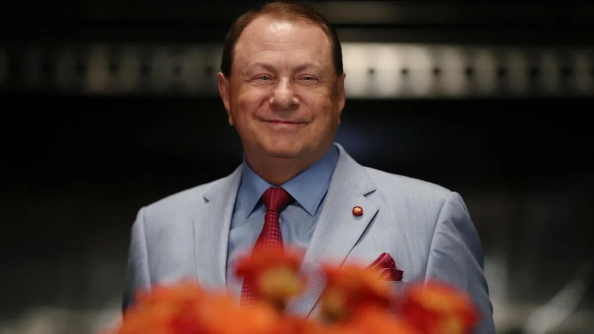 Марк варшавер фото Кто такой Марк Варшавер, новый худрук Ленкома? Meo Voto Дзен
