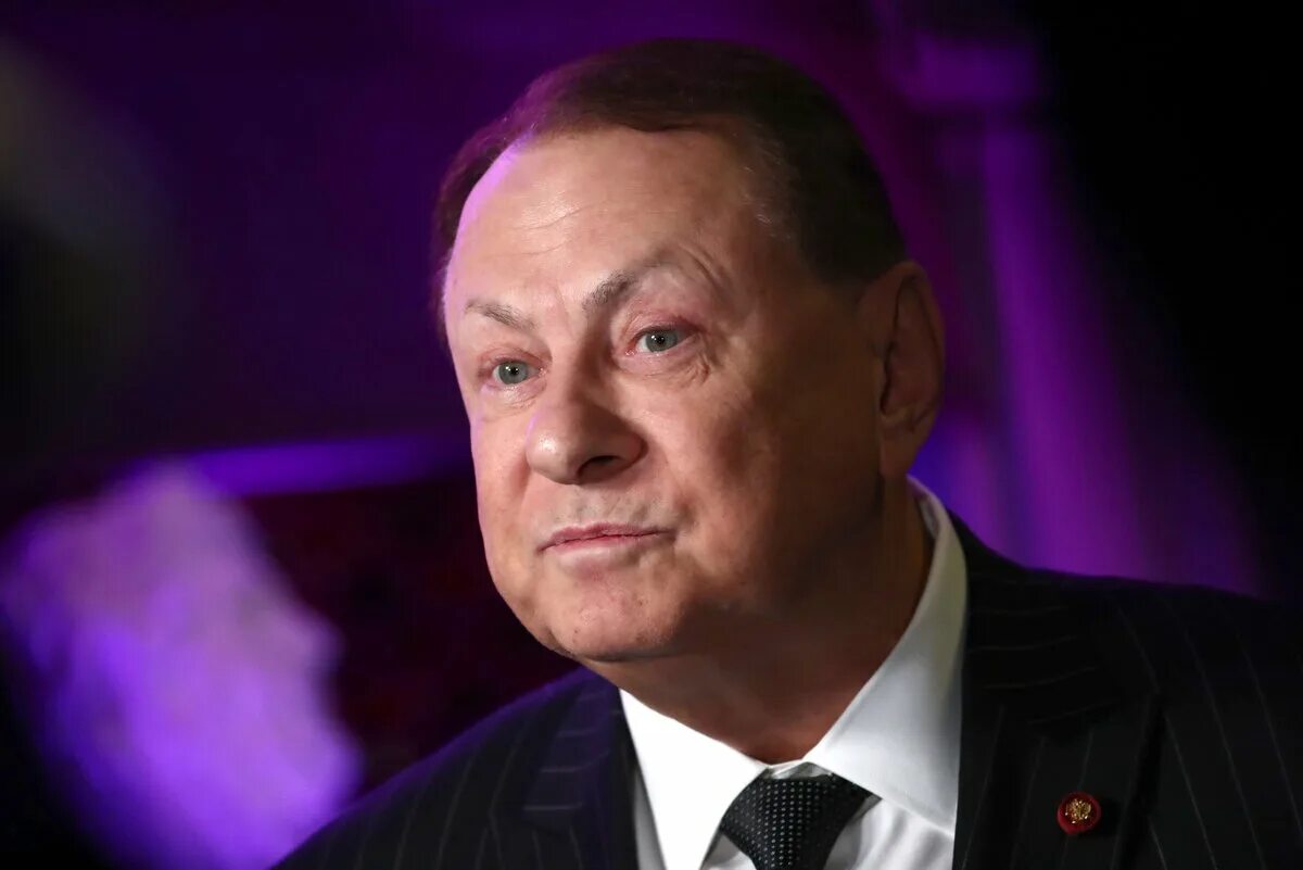 Марк варшавер фото Збруев обеспокоен судьбой Ленкома -- Захарова и Варшавер губят театр своей борьб