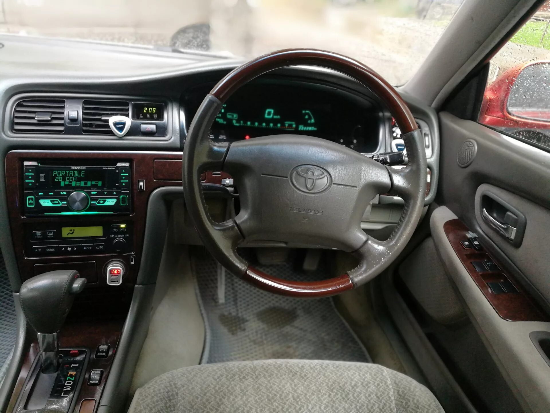 Марк внутри фото Редизайн салона и барахолки пост - Toyota Mark II (100), 2,5 л, 2000 года стайли