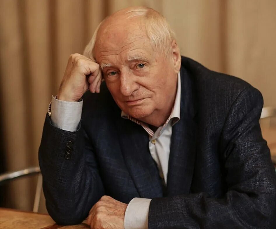 Марк захаров фото Збруев обеспокоен судьбой Ленкома -- Захарова и Варшавер губят театр своей борьб