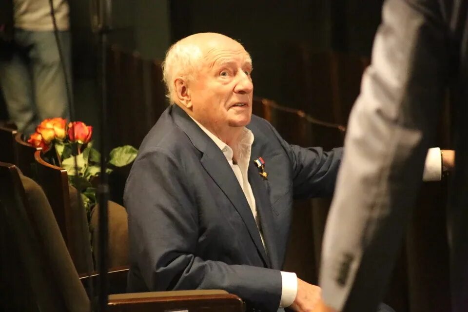 Марк захаров фото Директор театра "Ленком" Марк Варшавер: "Мы бы увезли Марка Захарова на лечение 