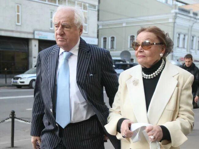 Марк захаров жена нина лапшина фото Марк Захаров больше полувека выслушивал замечания жены, но потеряв ее, прожил не