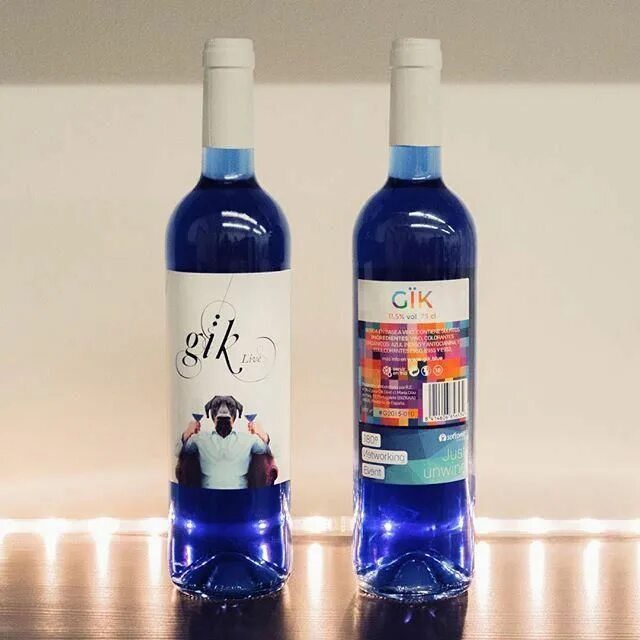 Марка и фото голубого вина Blue Wine - Named Blue Nun - GIK - Spanish wine company - blend red/white grapes
