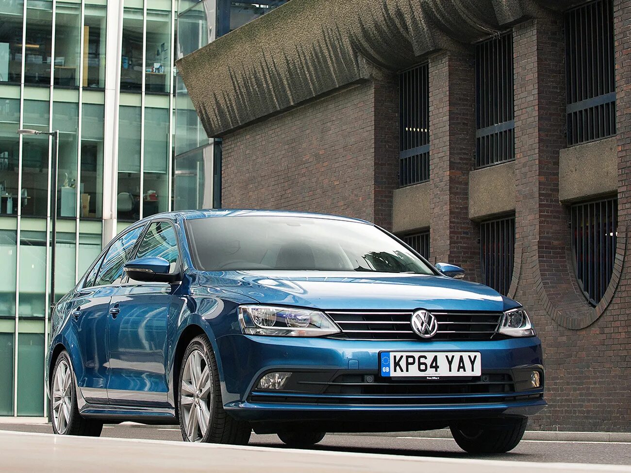 Марка машины джетта фото Объем багажника Volkswagen Jetta: багажник автомобиля Фольксваген Jetta в компле